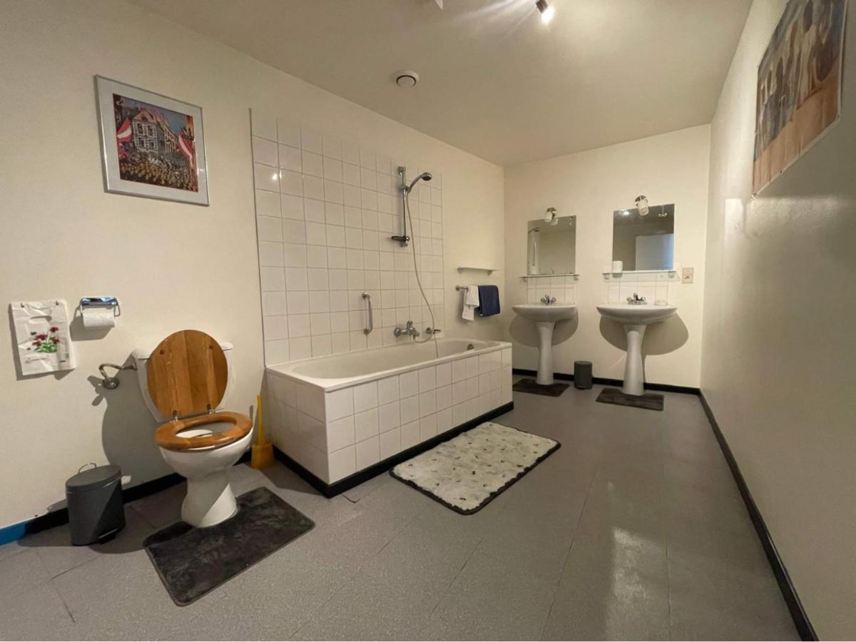 Spacieux Appartement Mons Exterior photo